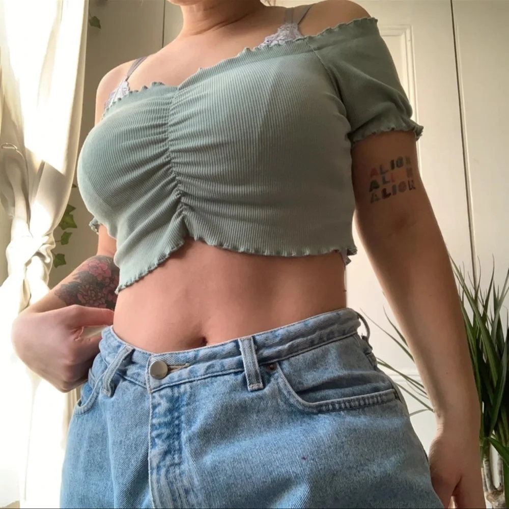 Light jade genie top - Picture 1 of 5